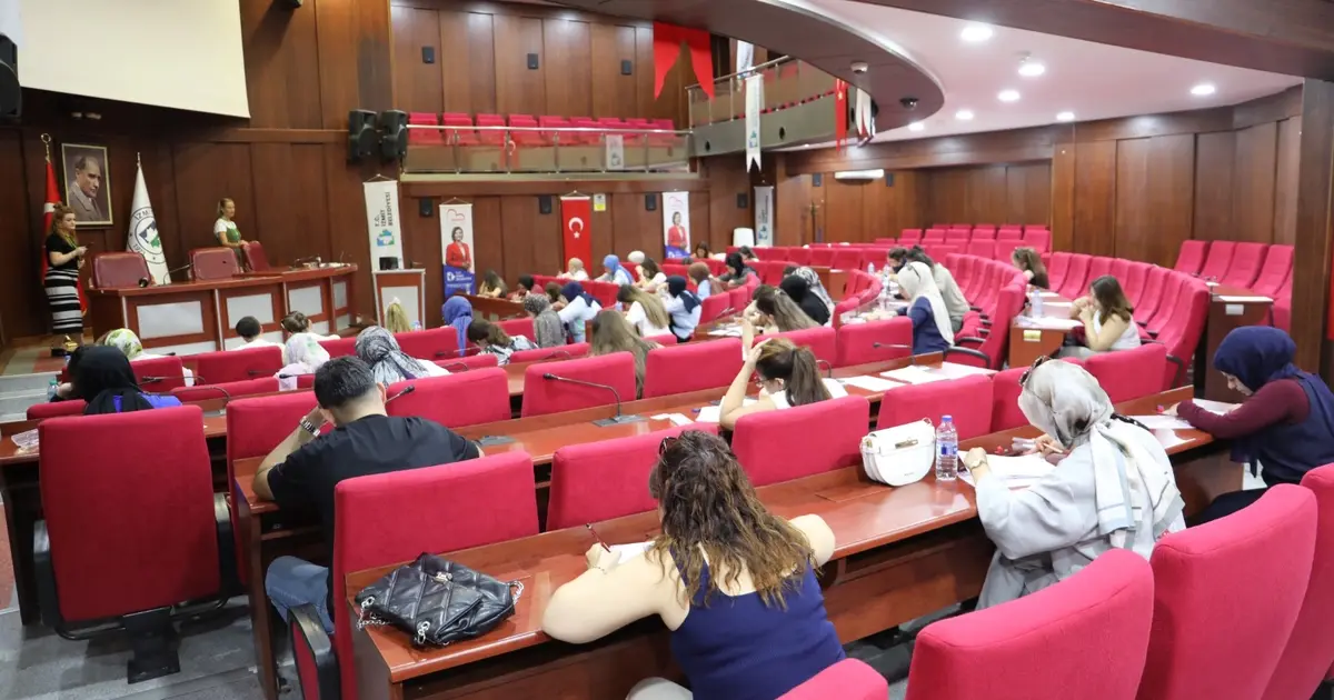 İzmit Belediyesi'nin öğretmen sınavına adaylardan övgü