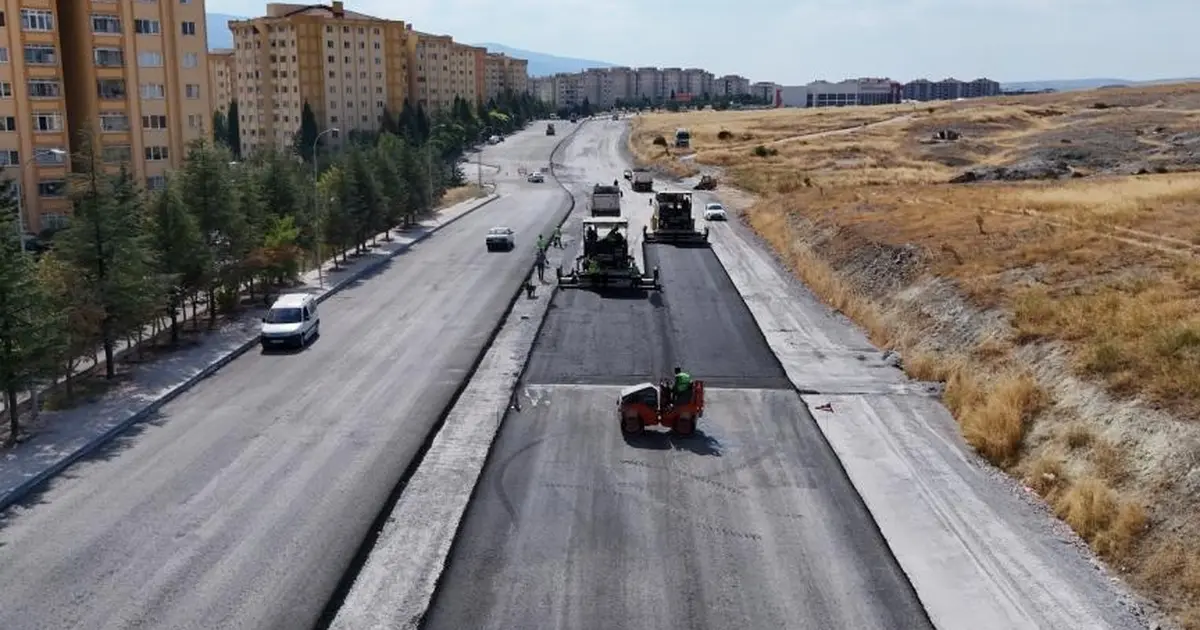 Kütahya’da asfalt çalışmaları sürüyor