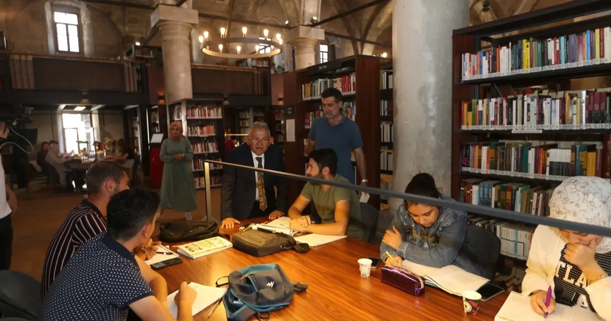 Memduh Büyükkılıç'tan 'Okuyan Kayseri' vizyonu