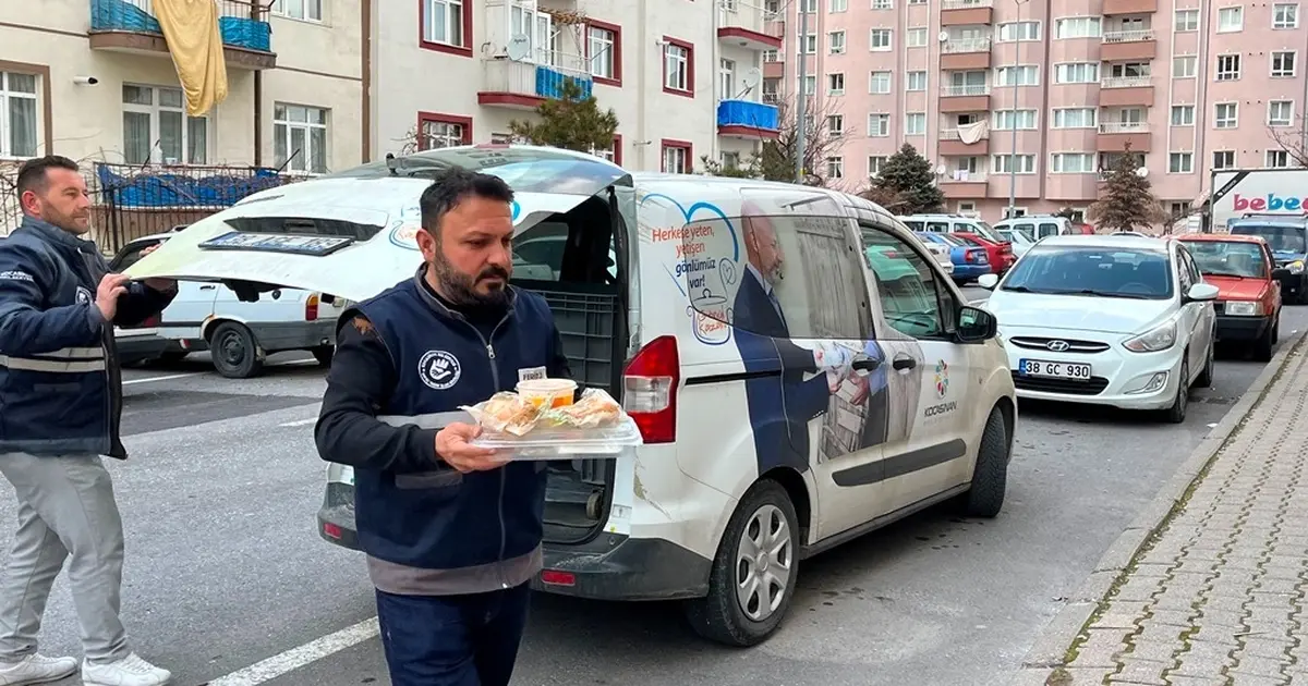 Kayseri Kocasinan'da gönüller 'kap kap' yemekle kazanılıyor - Gündem Haberleri