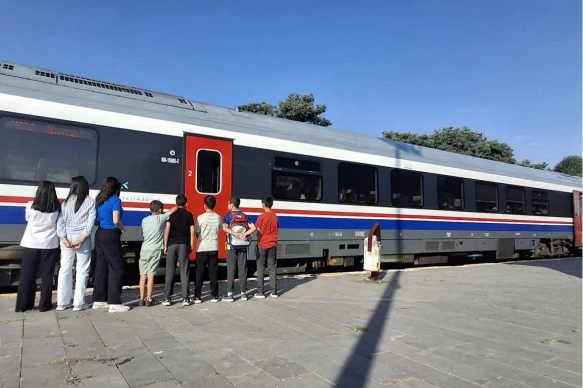 Çocuklar Kars-Akyaka Treniyle Doğayla Buluştu - Gündem Haberleri