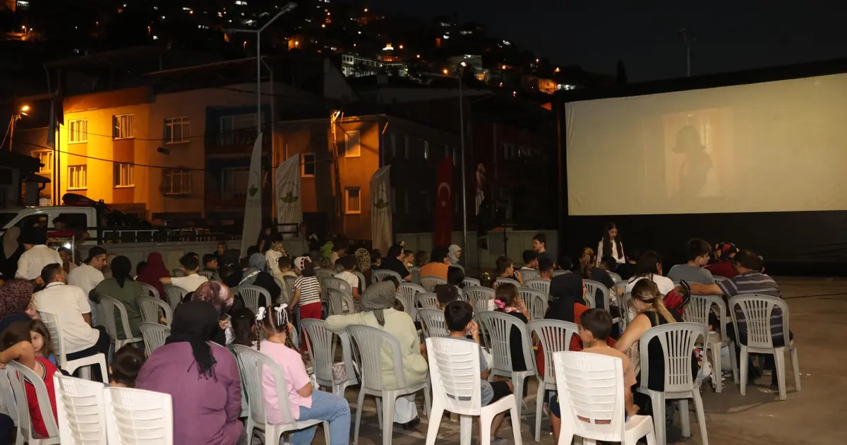 Bursa Osmangazi’de yaz akşamları sinema keyfiyle renklendi - Gündem Haberleri