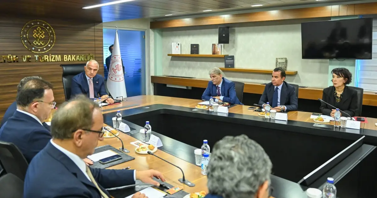 Bakan Ersoy, hizmet ihracatında yeni hedefleri değerlendirdi
