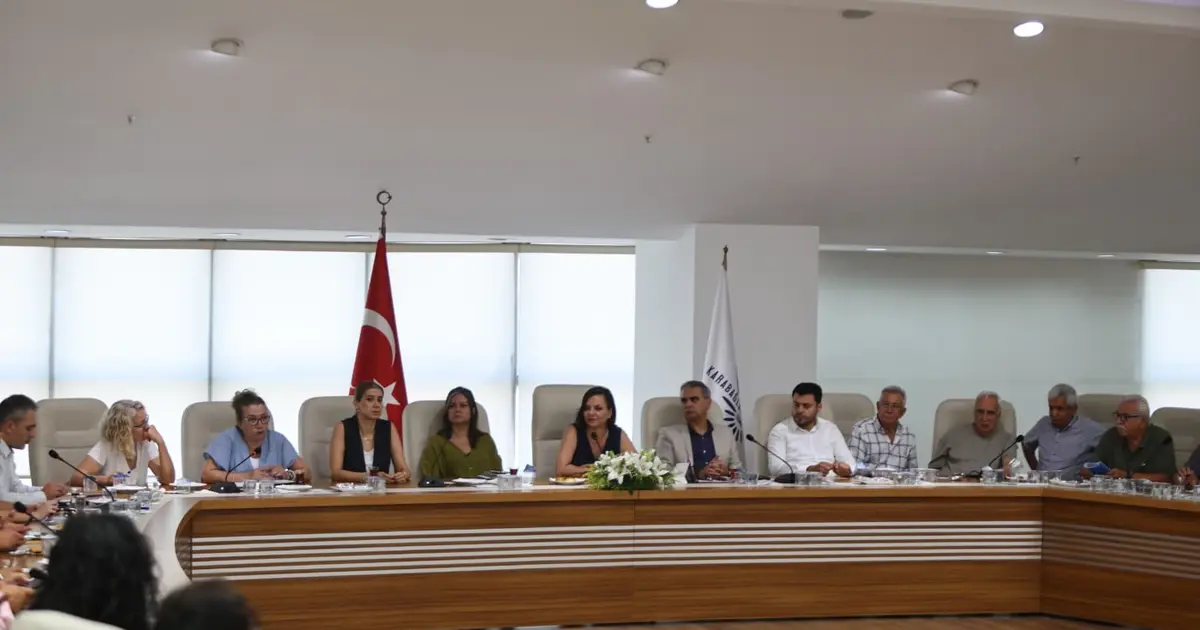 İzmir Karabağlar’da esnafla güç birliği