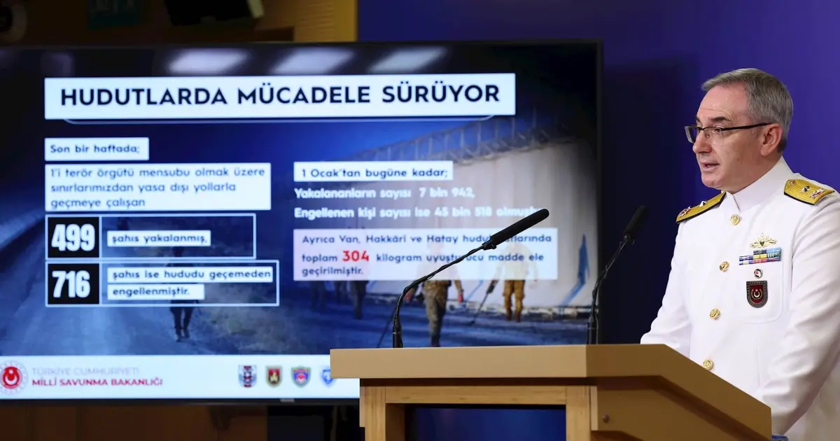 MSB: 3 PKK’lı terörist teslim oldu... Hudutlarda mücadele sürüyor