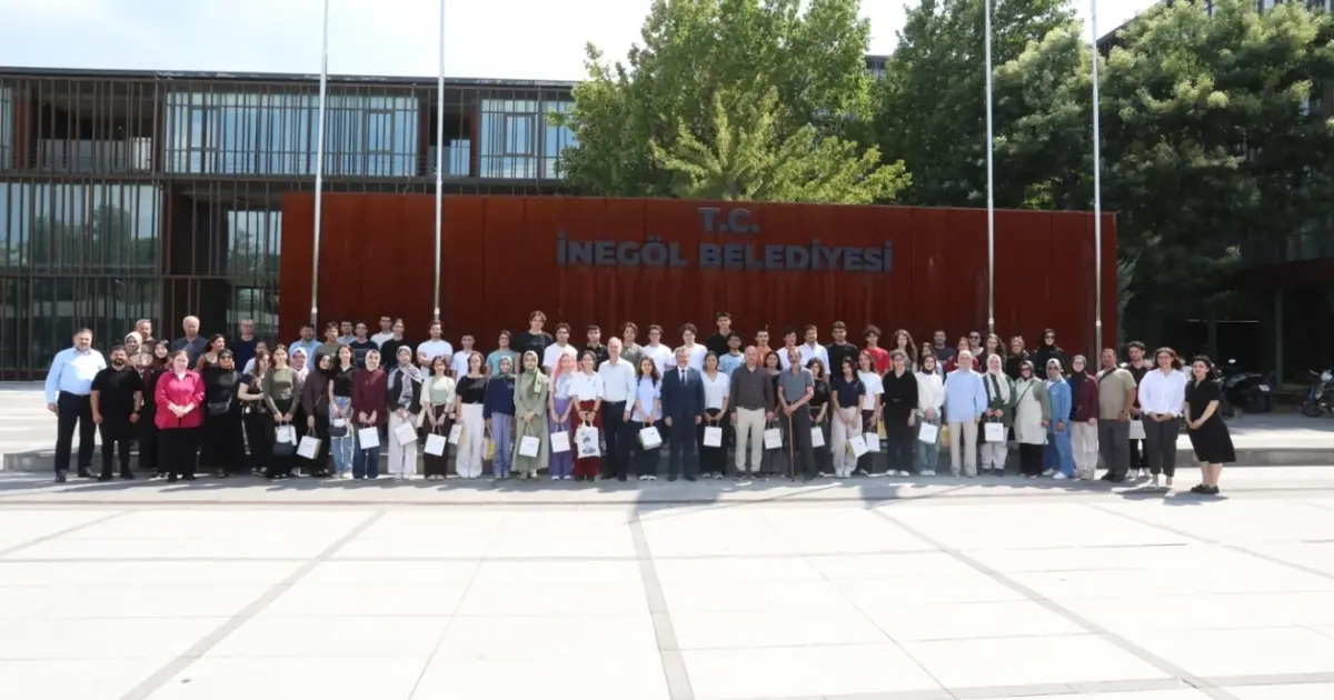Bursa İnegöl’de YKS başarısı! Başkan Taban öğrencilerle bir arada