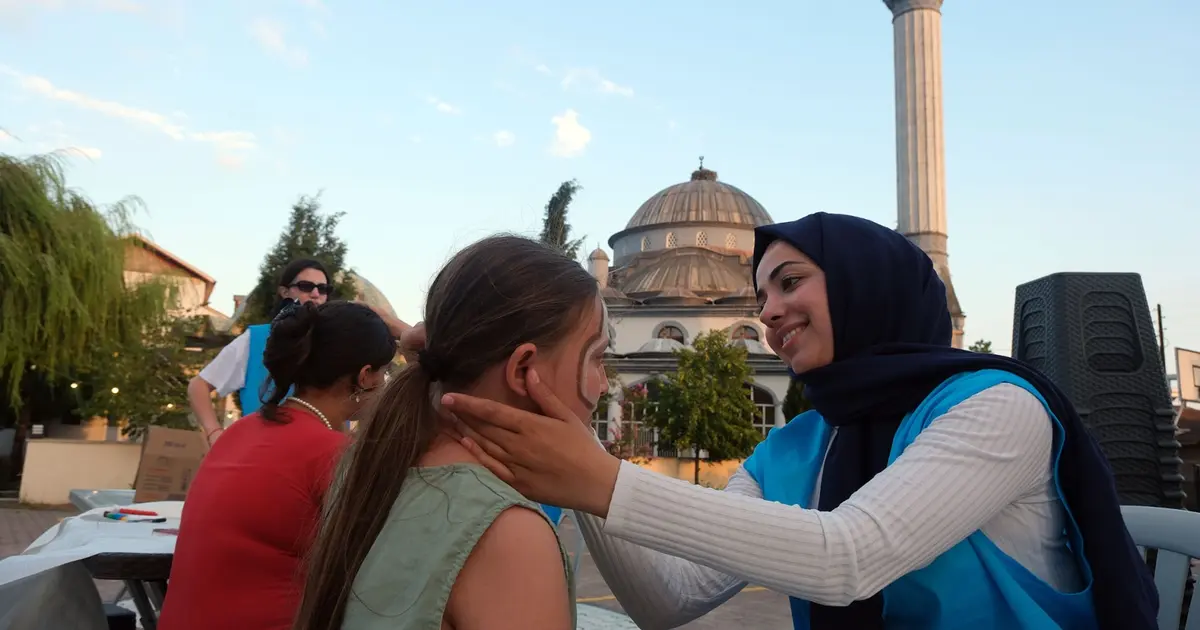 Sakarya'nın mahallelerinde Yeniköylü çocuklar neşelendirildi
