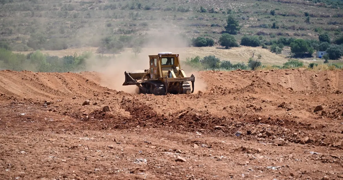 Manisa Salihli’ye hayvancılık, sulama ve yangınlar için gölet hazırlığı
