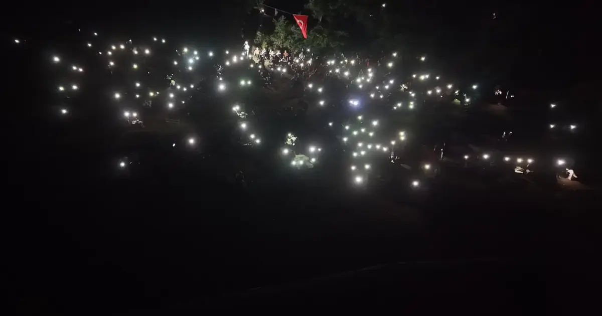 Bursa Yenişehir'de binlerce kişi gözlerini gökyüzüne çevirdi