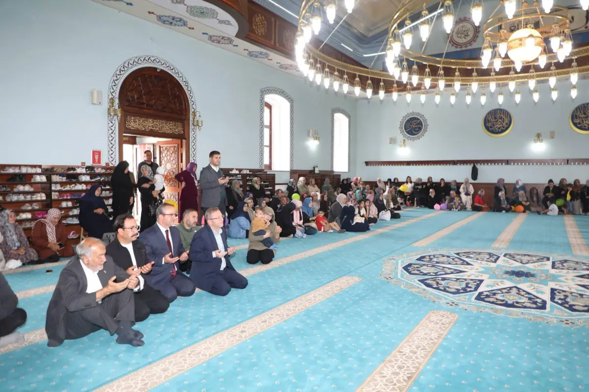 Kars Valisi Ziya Polat, Yaz Kur’an Kursu Kapanış Programına Katıldı - Gündem Haberleri