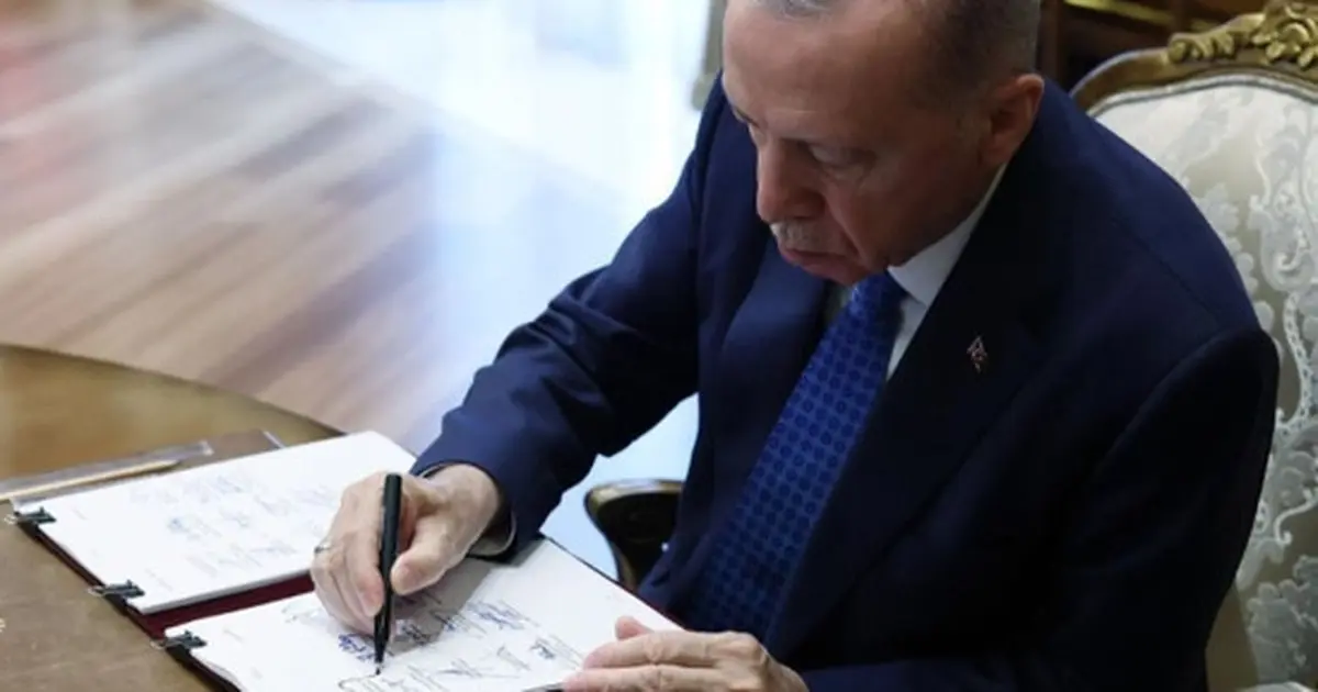Üç büyük şehirde komuta değişti