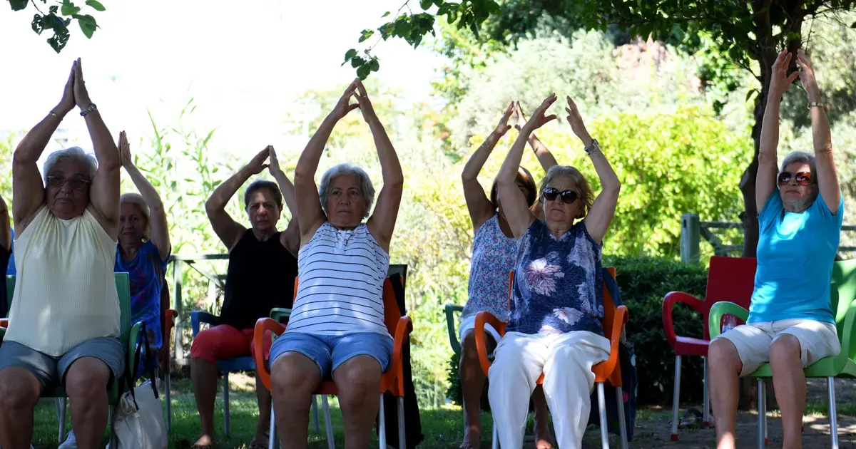 Antalya Muratpaşa’da yoga ile aktif yaş alıyorlar