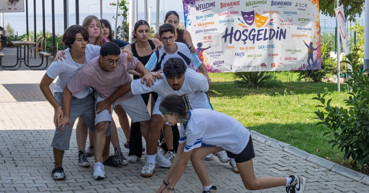 İzmir’de gençler ortak hikâyeler yazıyor