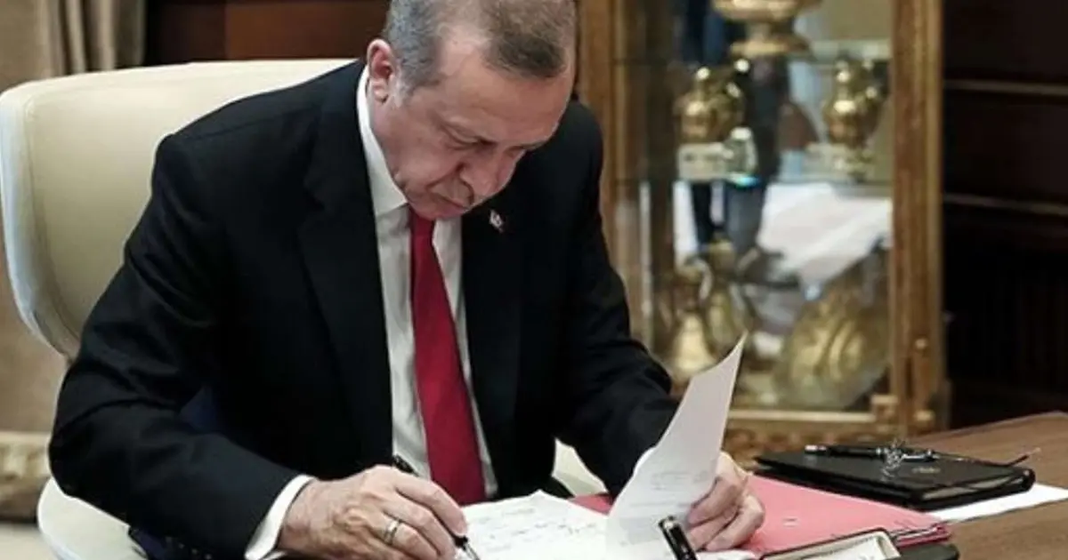 Görevden alma ve atamalar 'Resmi'leşti