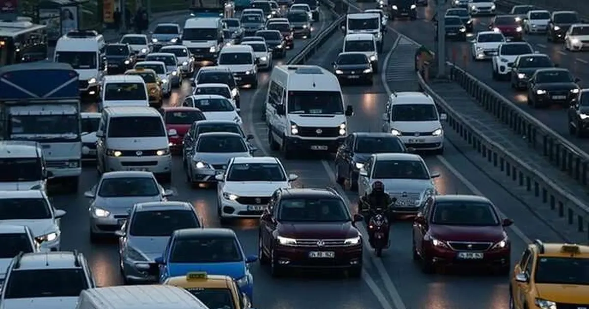 7 ayda 1,17 milyon taşıt trafiğe çıktı... Gri renk halen tercih sebebi - Gündem Haberleri