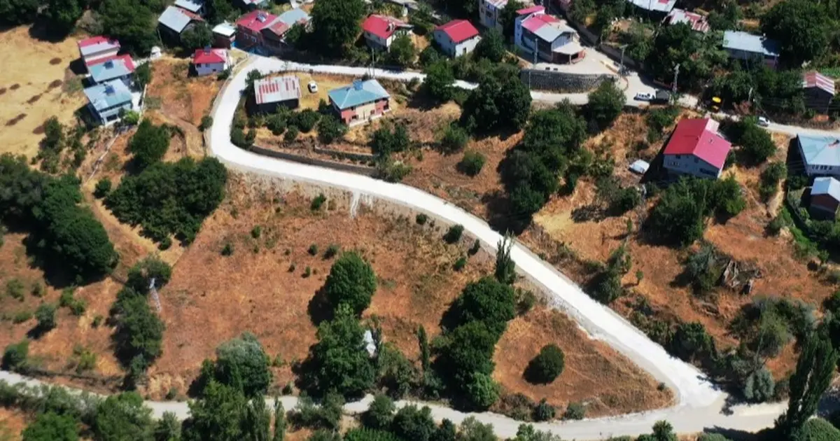 Ordu Mesudiye’de beton yol çalışmasıyla güvenli ulaşım