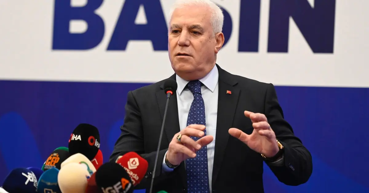 Mustafa Bozbey partisinden istifa etti