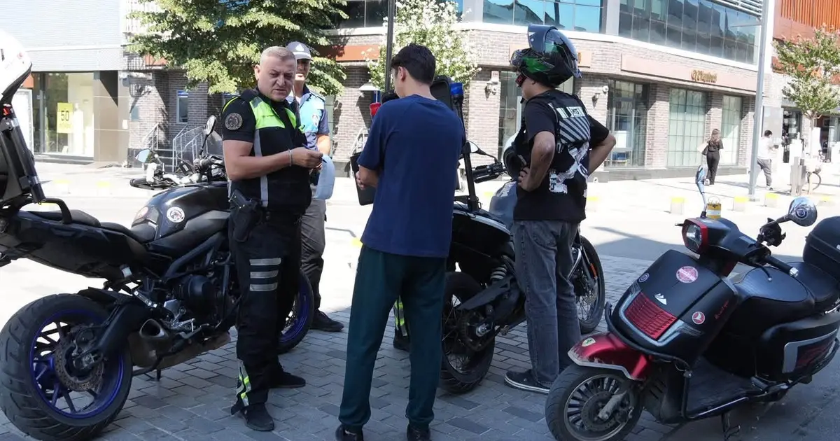 Düzce'de yaya yollarında motorlu araç denetimi
