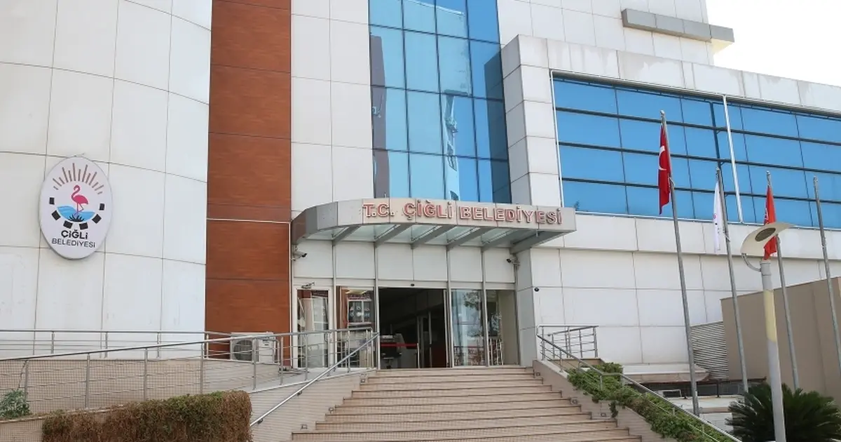 Çiğli Belediye Başkanı Yıldız’ın makam aracına silahlı saldırı!
