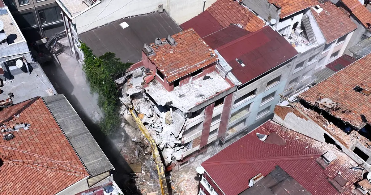 İstanbul Zeytinburnu sokakları 'yarısı bizden' ile dönüşüyor