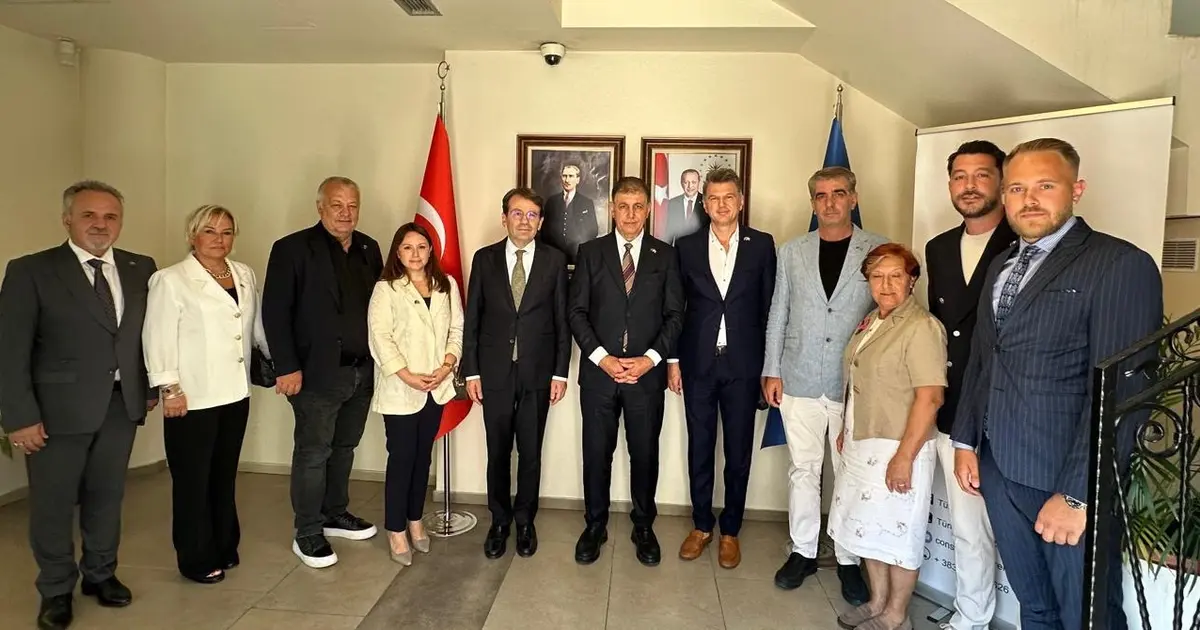 İzmir ile Kosova arasındaki iletişim güçleniyor