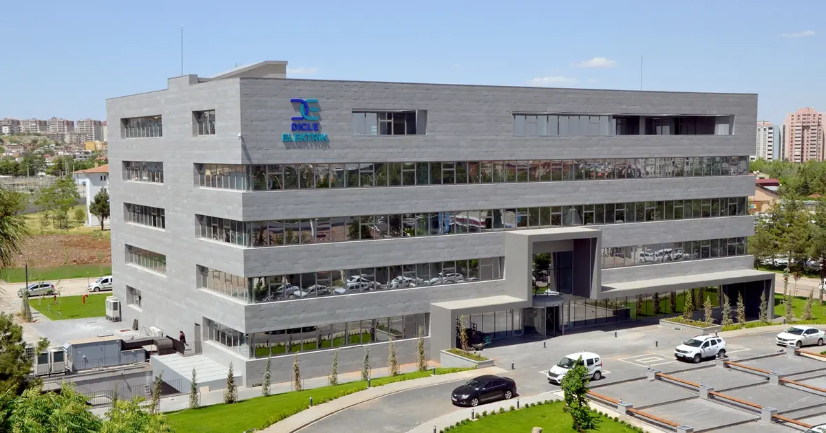 Dicle Elektrik’ten başarılı öğrencilere burs desteği