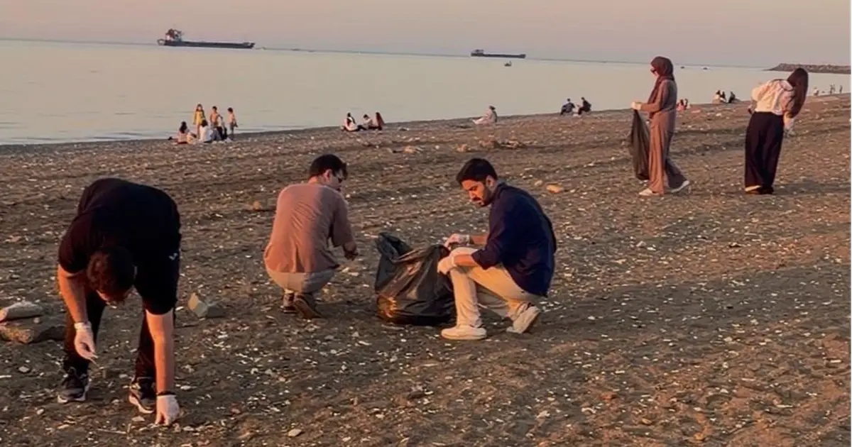 Trabzon'da Gençlik Meclisi’nden Ayasofya sahilinde çevre temizliği