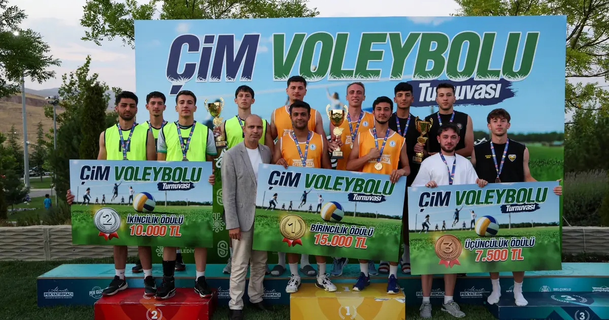 Konya Selçuklu'da 'Çim Voleybolu'na muhteşem final