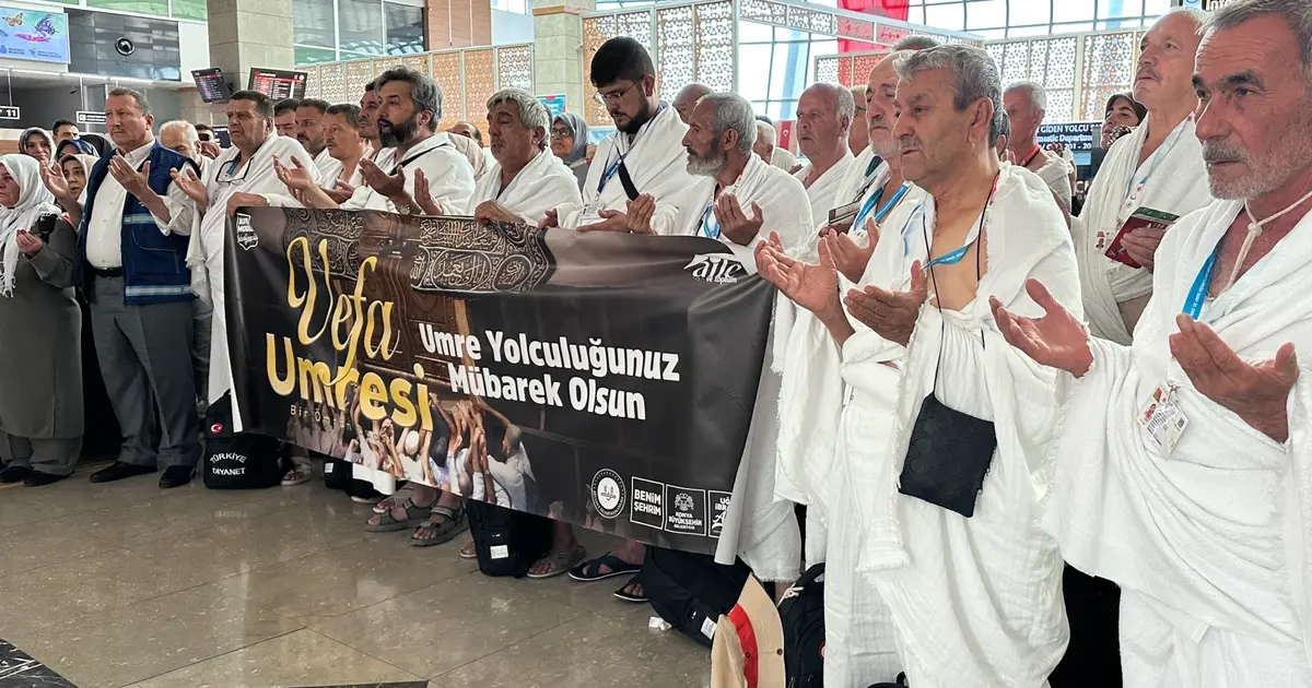 Konya'dan 'Vefa Umresi'nin ilk kafilesi uğurlandı