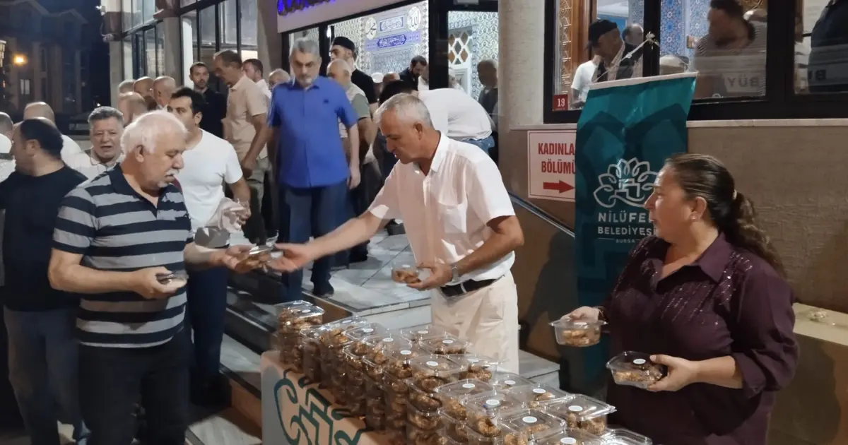Bursa Nilüfer'den kandil simidi ikramı