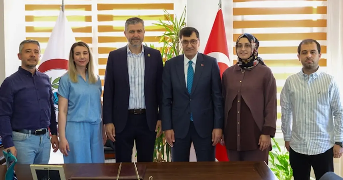 Kütahya'da Başkan Kahveci’den Eczacı Odası’na ziyaret