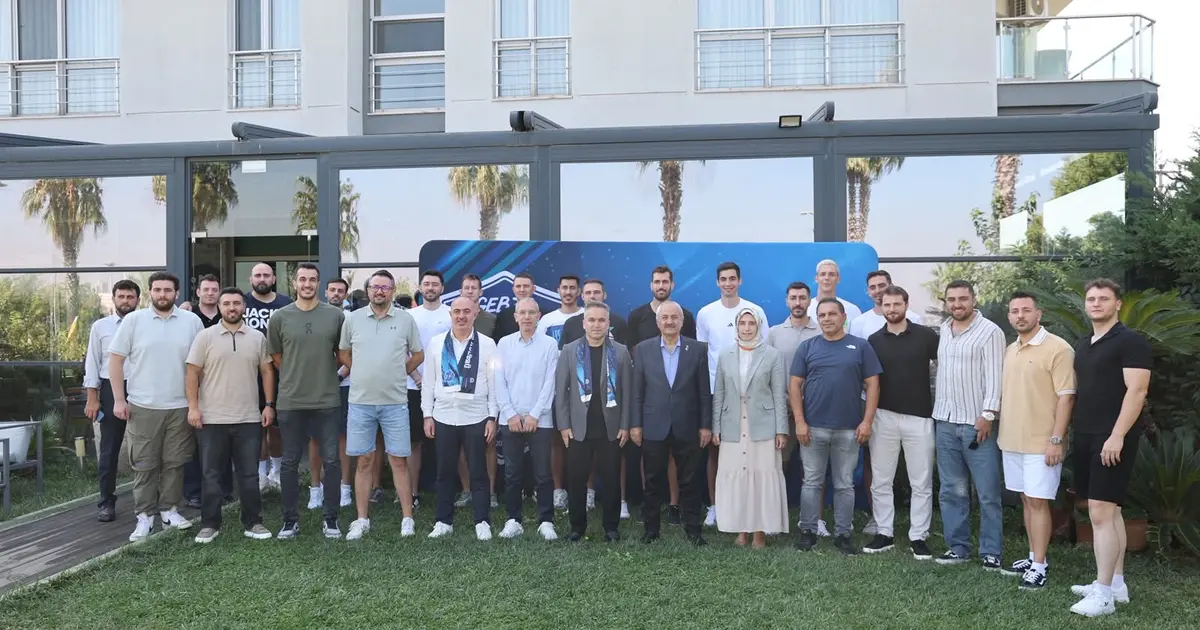 Kocaeli Gebze'de voleybol takımı yeni sezona hazırlanıyor