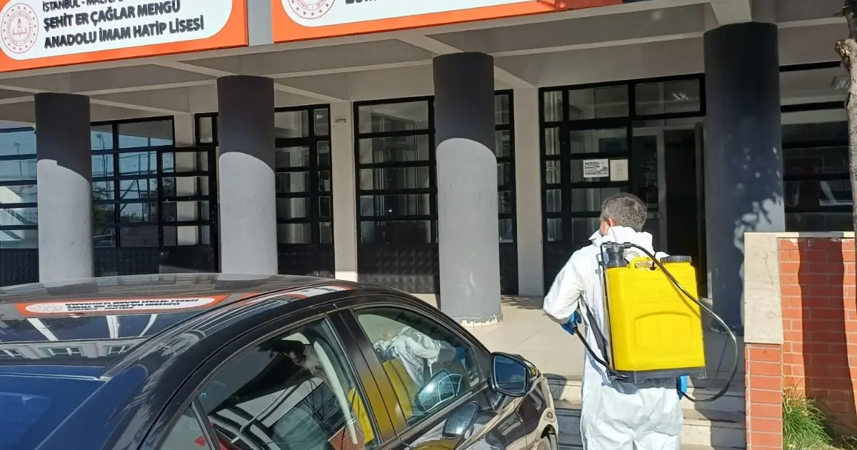 Maltepe'de 82 okulda dezenfeksiyon seferberliği