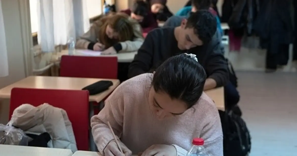 Gençlerin üniversite yolculuğunda Denizli Büyükşehir desteği