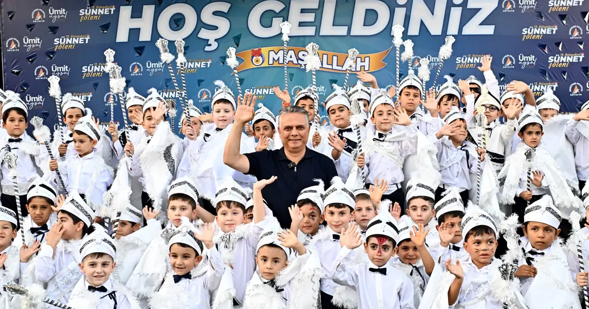 Antalya Muratpaşa'da 122 çocuktan erkekliğe ilk adım