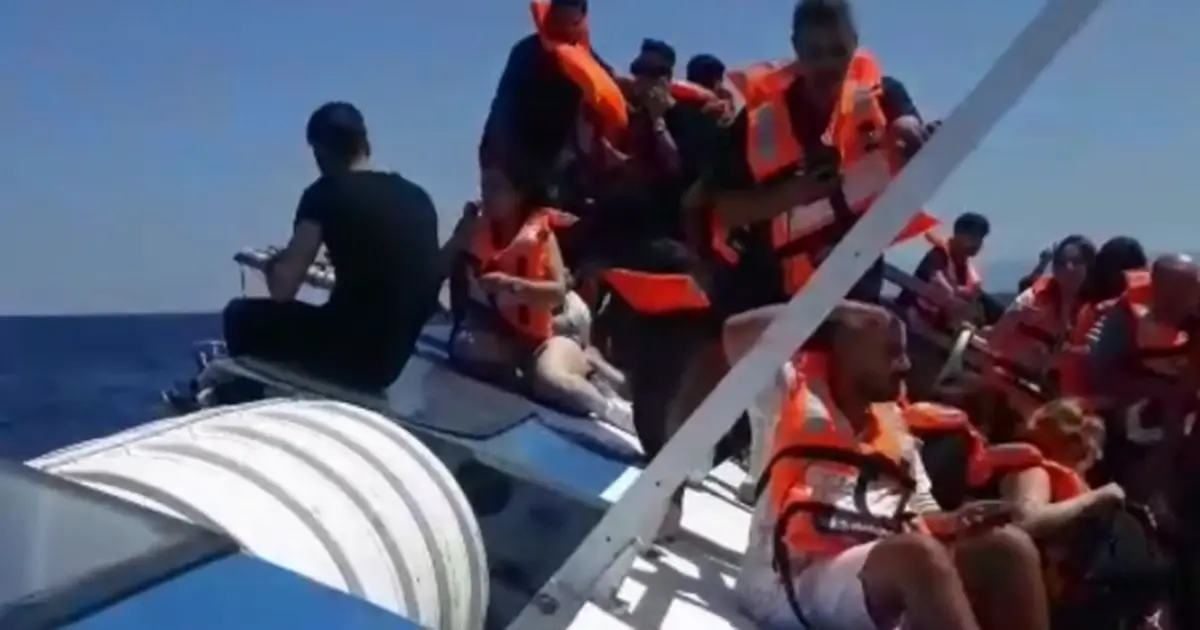 Türkiye'den Yavru Vatan'a arama kurtarma desteği... 5 yüzer unsur ile 2 helikopter bölgede
