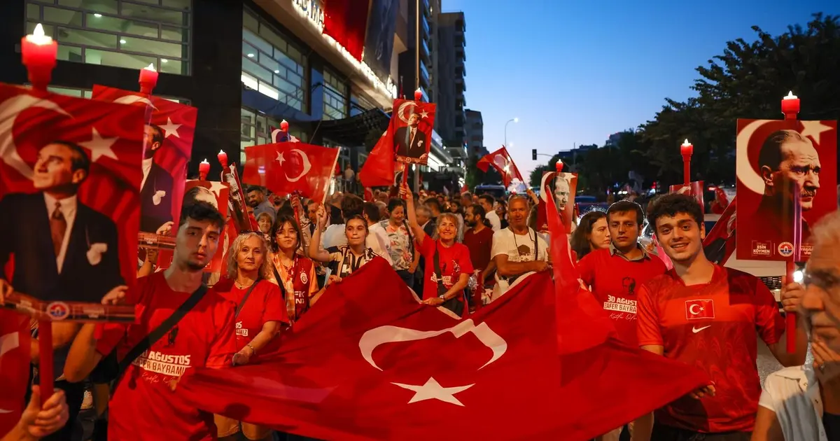 İstanbul Maltepe’de binlerce kişi Zafer Yürüyüşü'nde buluştu