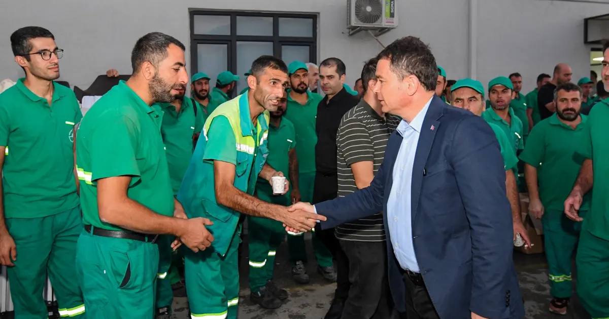 Bursa'da günün ilk ışıkları Osmangazi’nin emekçilerini aydınlattı