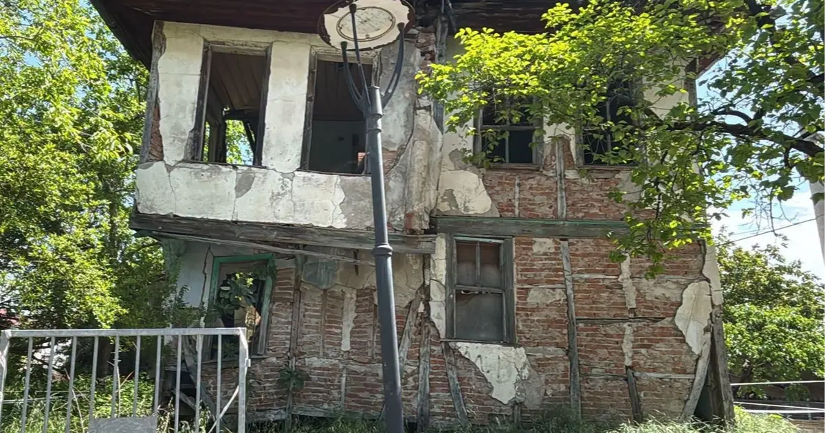 Gölcük'te riskli metruklarda yıkıma devam - Gündem Haberleri