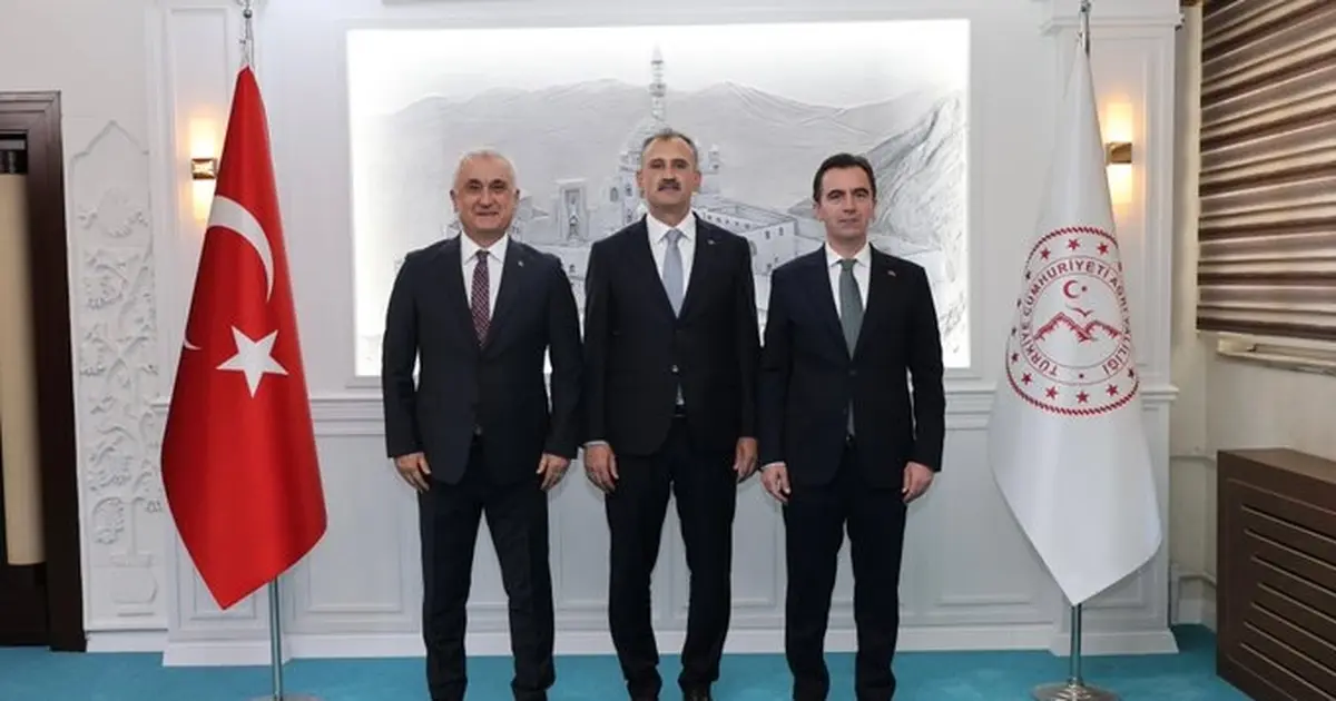 Üç ilin valisi Ağrı’da bir araya geldi