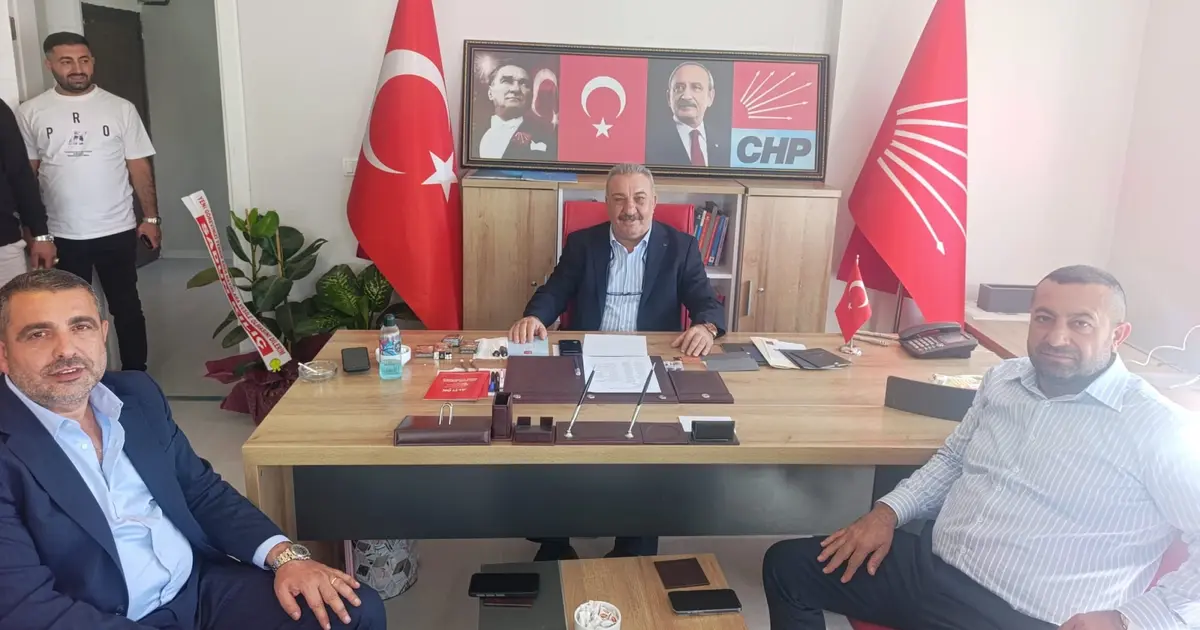 İş insanları Ekrem Tetik ve Volkan Barbaros’tan CHP Ağrı'ya 'hayırlı olsun' ziyareti