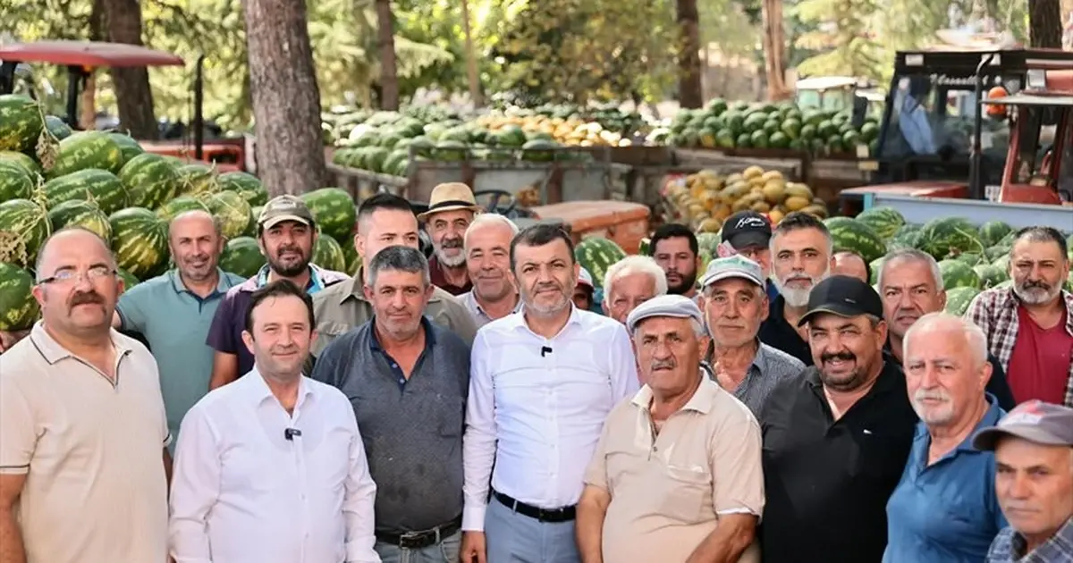 Denizli’de üreticinin karpuzu ihtiyaç sahibine ulaştırılıyor
