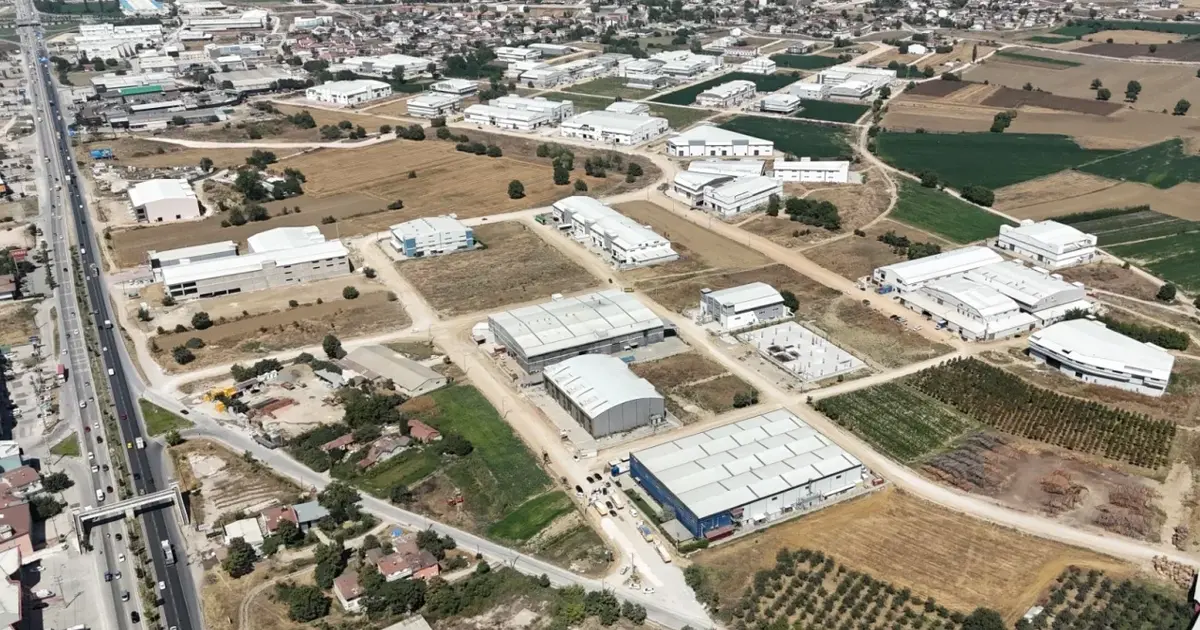 Bursa İnegöl'de 105 Adada yol kaplama çalışmaları başladı