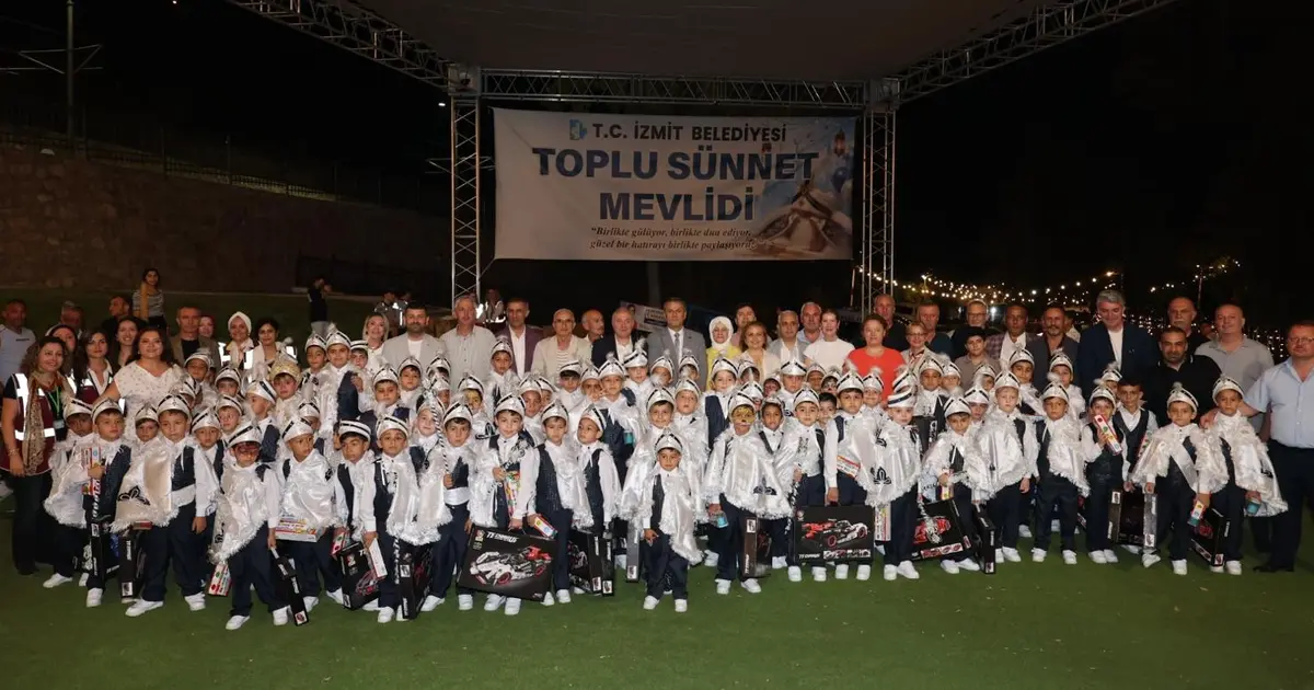 İzmit Belediyesi çocukların sünnet mutluluğuna ortak oldu