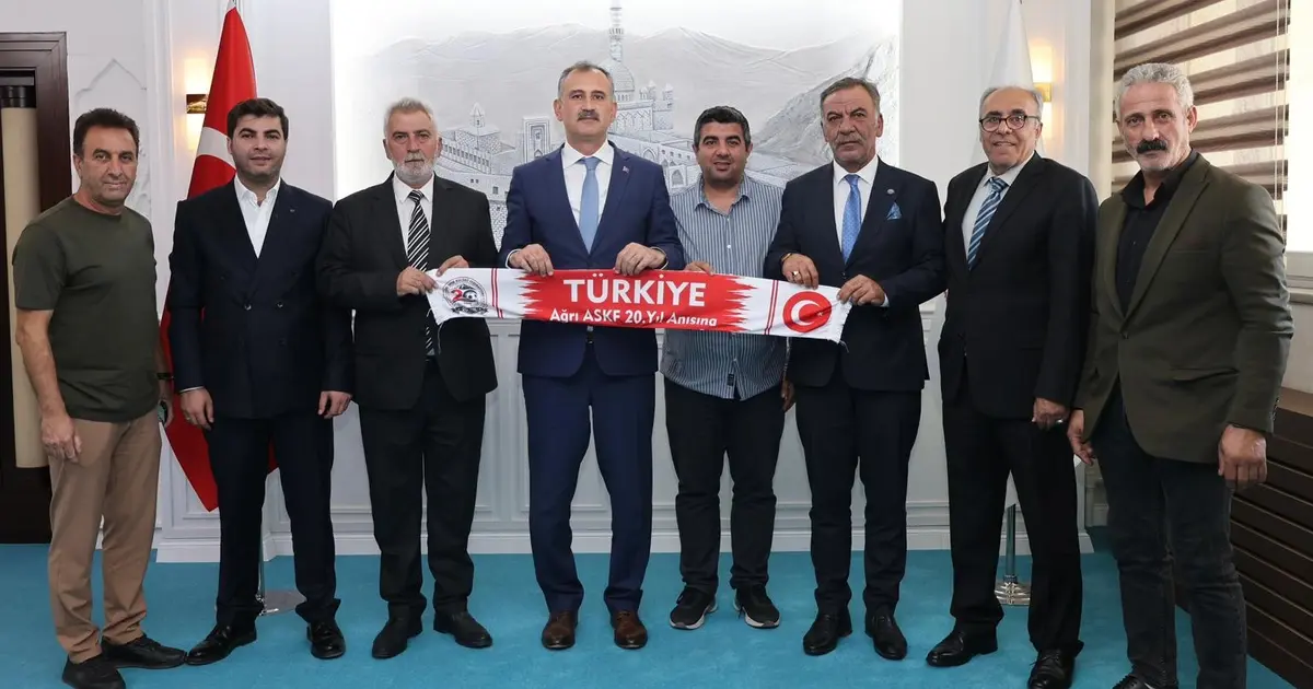 Ağrı'da Vali Bozkurt amatör sporun taleplerini dinledi