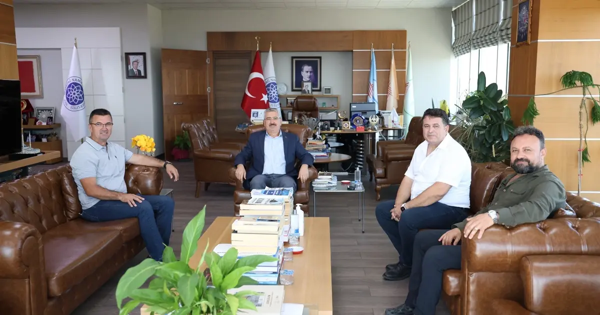 Edirne Gazeteciler Derneği’nden Rektör Mümin Şahin’e ziyaret