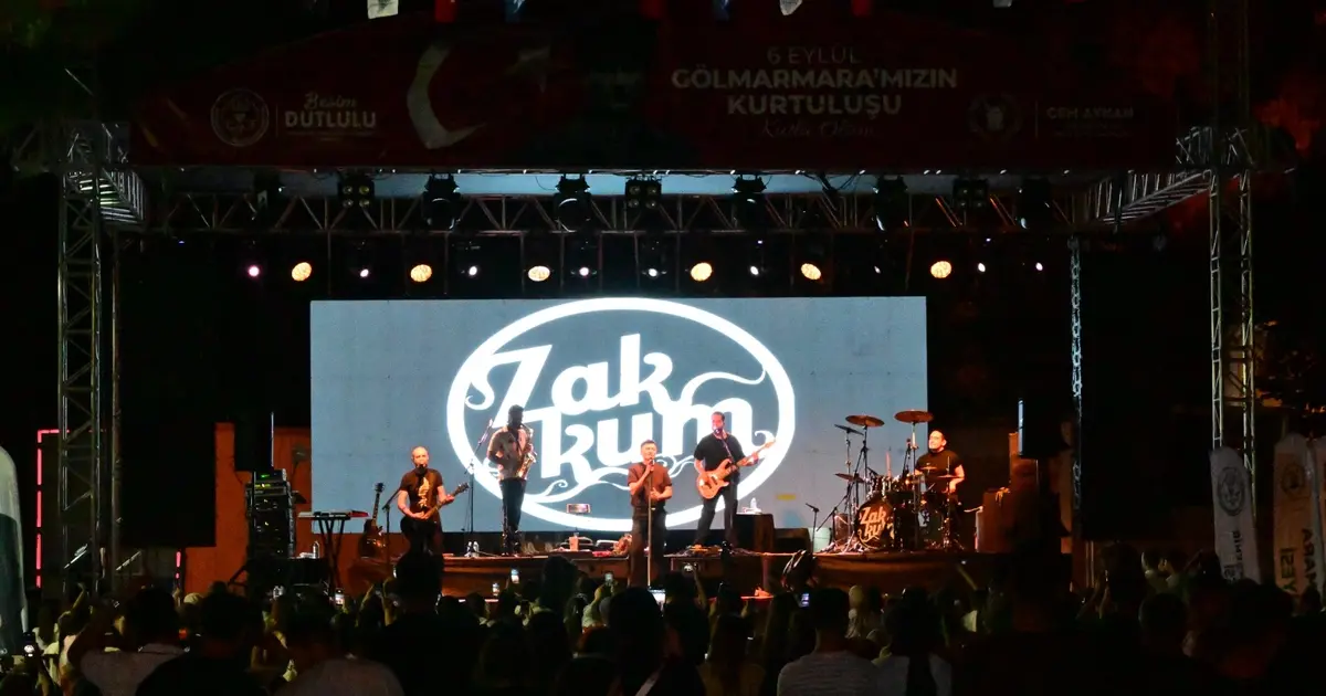 Manisa’da Gölmarmara kurtuluşunu Zakkum’la kutladı