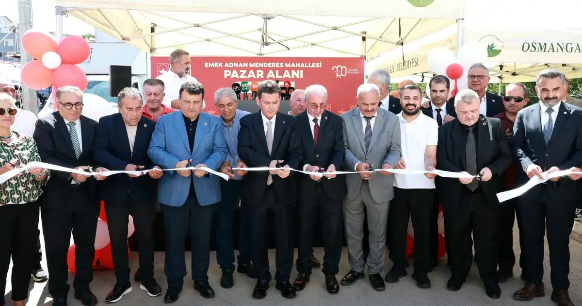 Bursa Osmangazi’de modern bir pazar alanı daha hizmete girdi