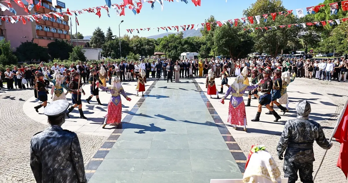 Efes Selçuk’un kurtuluşunun 104’üncü yılı törenle kutlandı - Gündem Haberleri