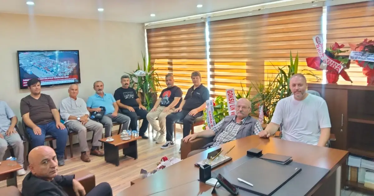 Edirne'de Yesevi Hareketi Derneği’nden MHP'ye 'hayırlı olsun' ziyareti